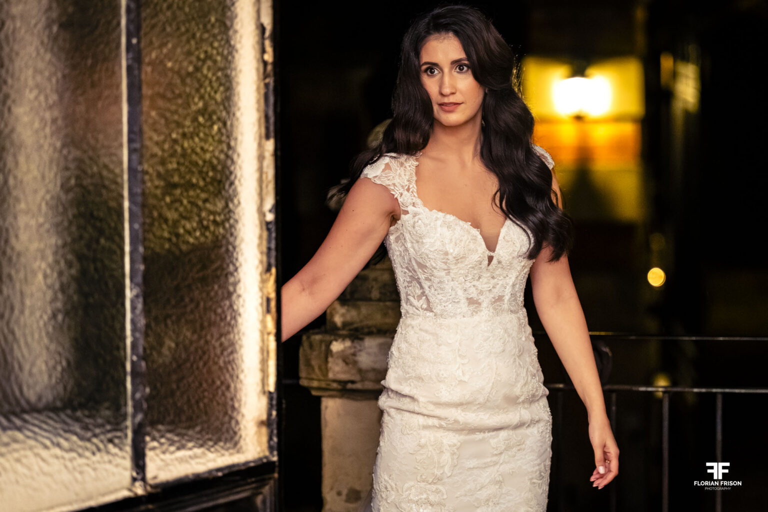 Mariée de nuit au Château La Beaumetane - Florian Frison Photographe Mariage Provence.